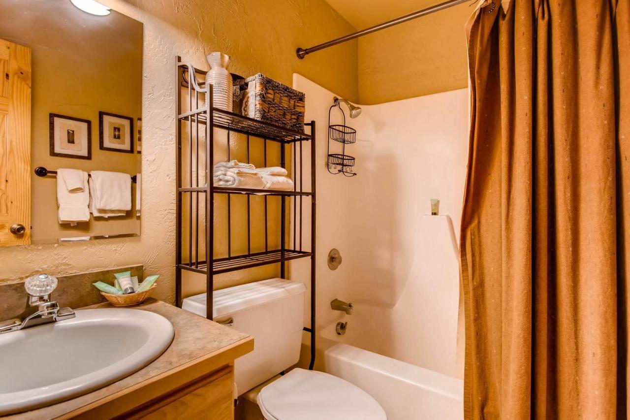 Tastefully Decorated Emmons Condo Condo Крестед Бют Екстериор снимка